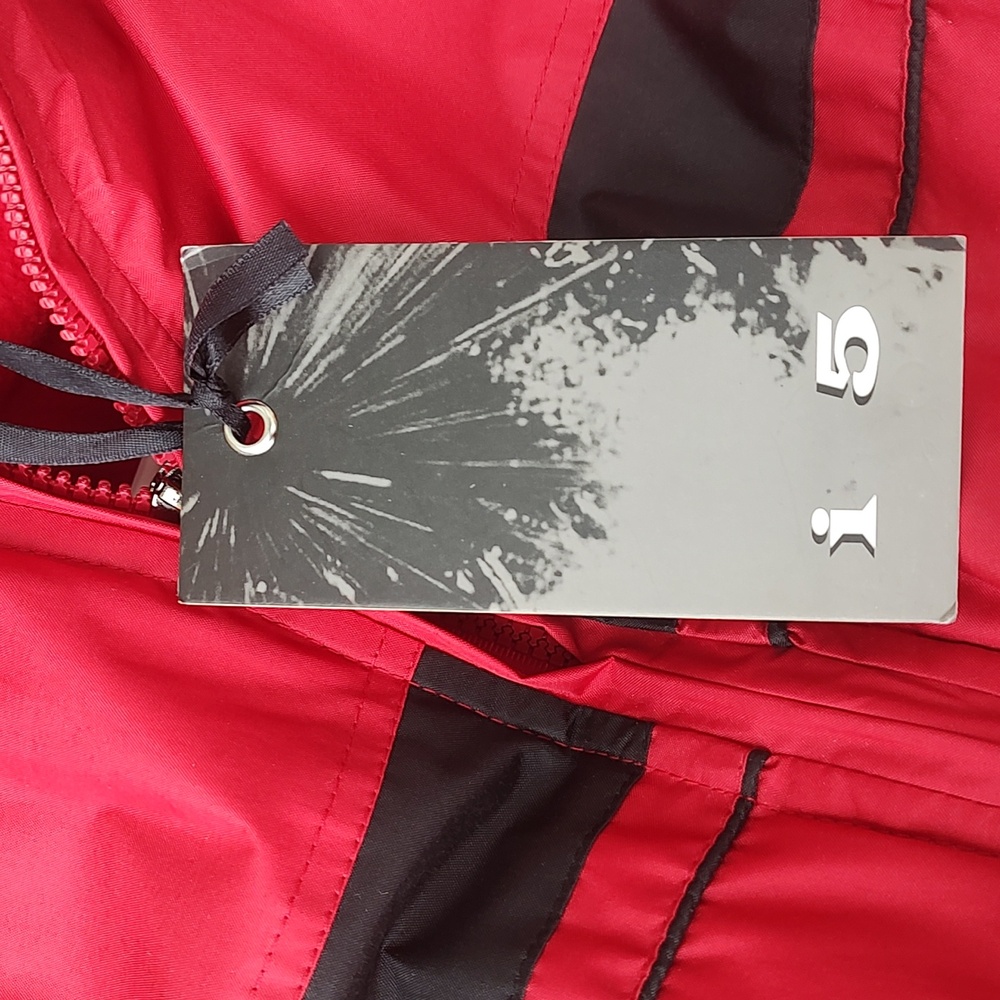 Red Coat - Picture 12 of 12